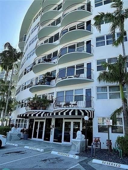 Real estate property located at 3250 28th St #507, Broward, Le Cercle By The Beach Co, Fort Lauderdale, FL