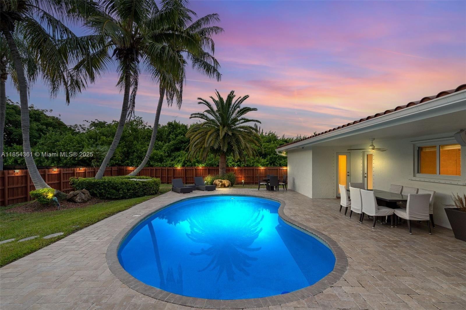 Real estate property located at 17222 88th Ave, Miami-dade, Glenwood Estates, Palmetto Bay, FL
