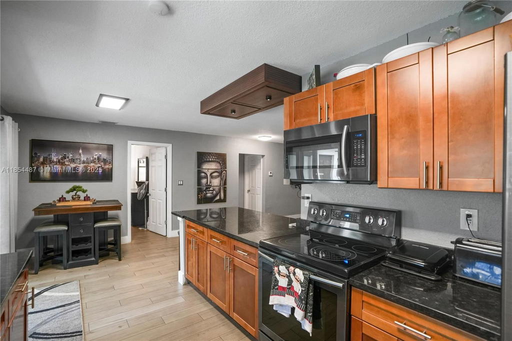 Real estate property located at 4301 45th Ave, Broward, Oakland Estates 1st Sec, Lauderdale Lakes, FL