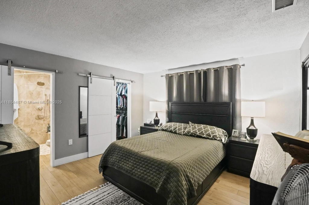 Real estate property located at 4301 45th Ave, Broward, Oakland Estates 1st Sec, Lauderdale Lakes, FL