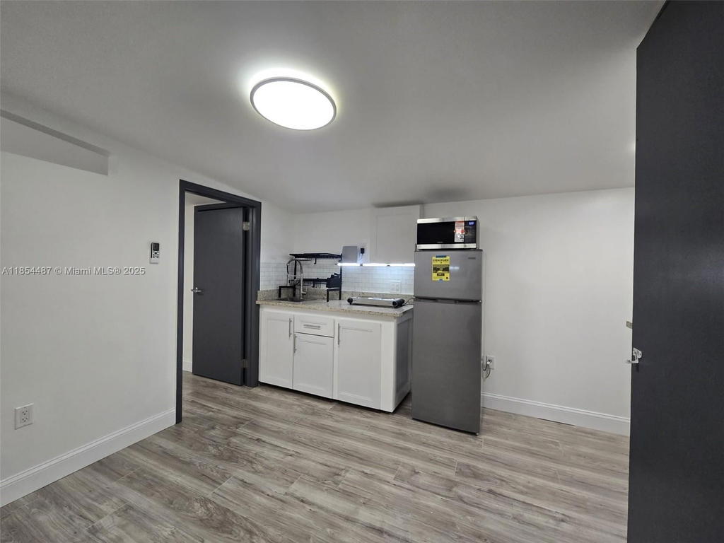 Real estate property located at 4301 45th Ave, Broward, Oakland Estates 1st Sec, Lauderdale Lakes, FL