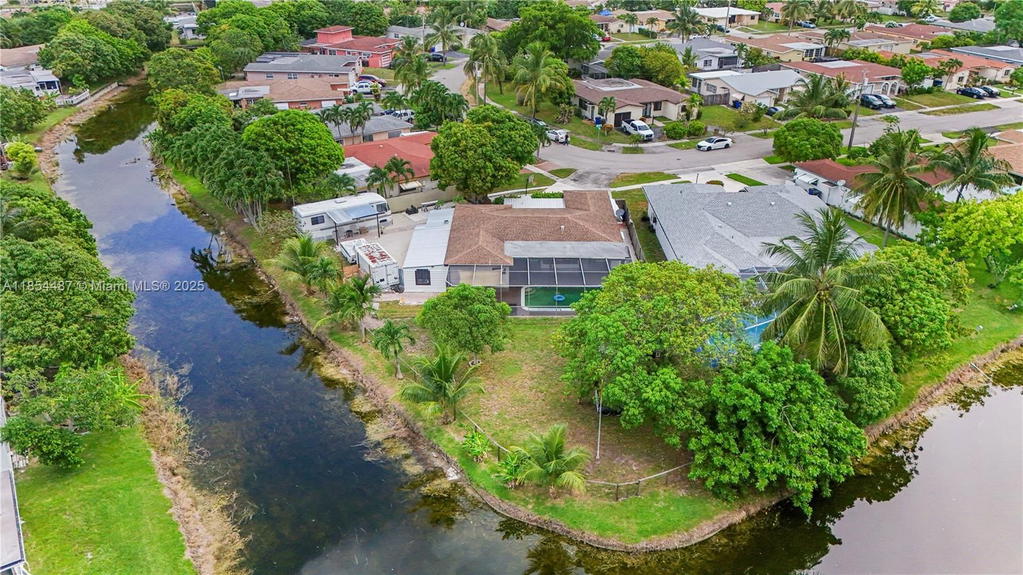 Real estate property located at 4301 45th Ave, Broward, Oakland Estates 1st Sec, Lauderdale Lakes, FL