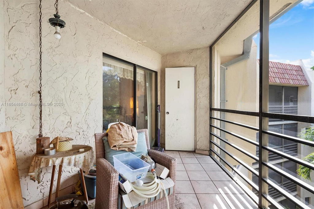 Real estate property located at 6855 Broward Blvd #405, Broward, Plantation Club B Condo, Plantation, FL
