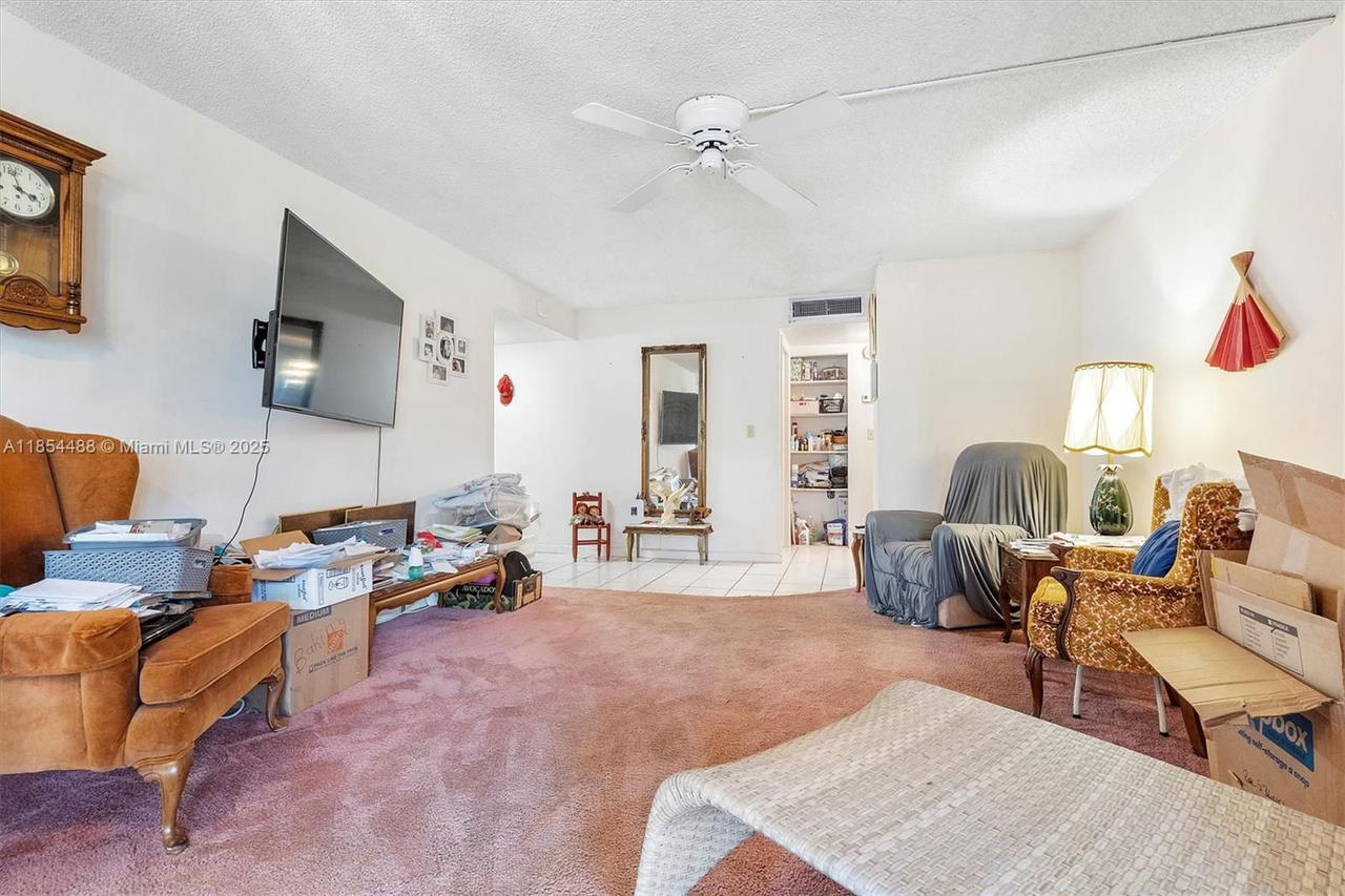 Real estate property located at 6855 Broward Blvd #405, Broward, Plantation Club B Condo, Plantation, FL