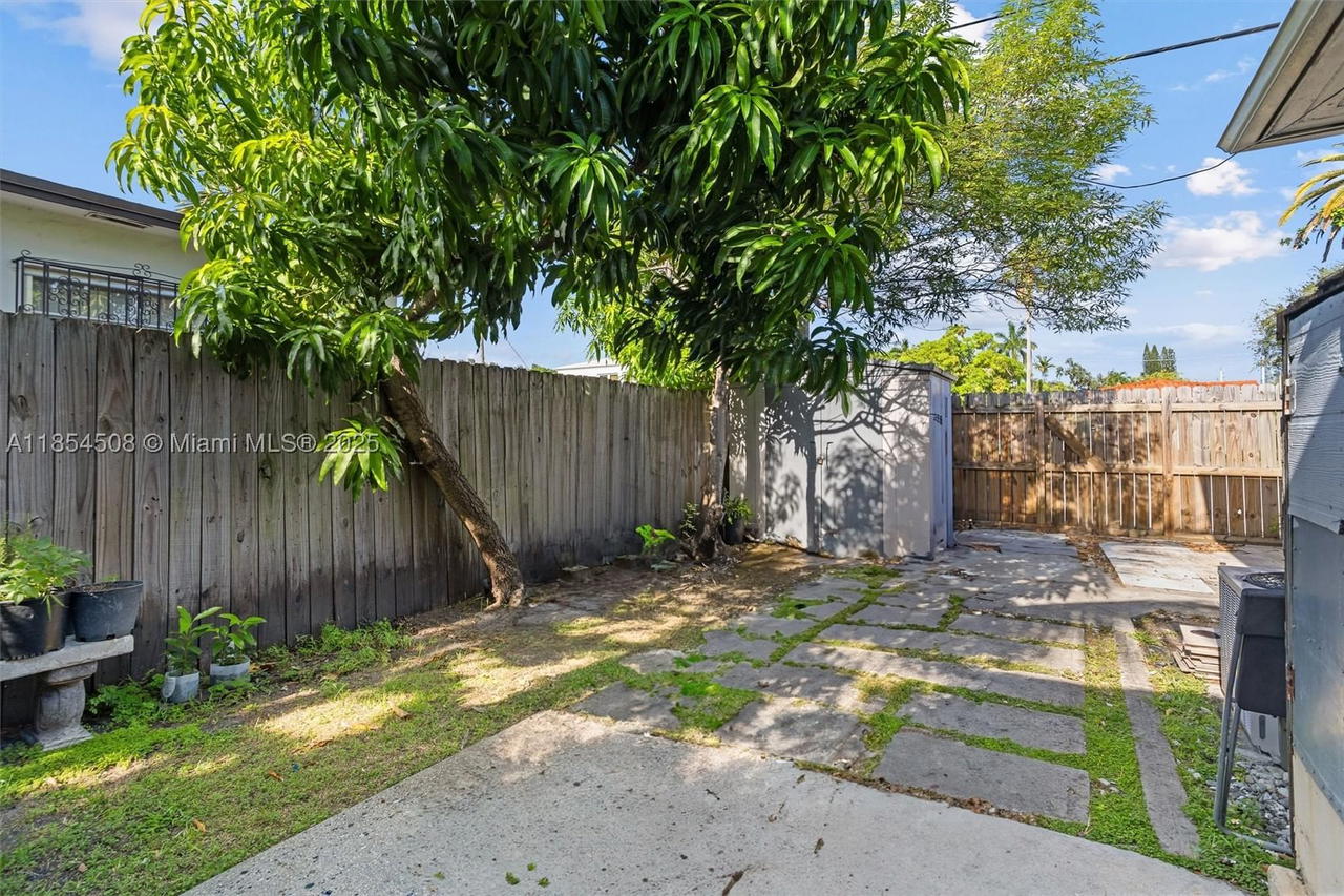 Real estate property located at 1701 21st St, Miami-dade, Pleasant Grove, Miami, FL