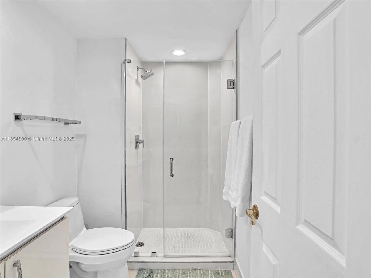 Real estate property located at 3255 184th St #12406, Miami-dade, Village By The Bay Condo, Aventura, FL