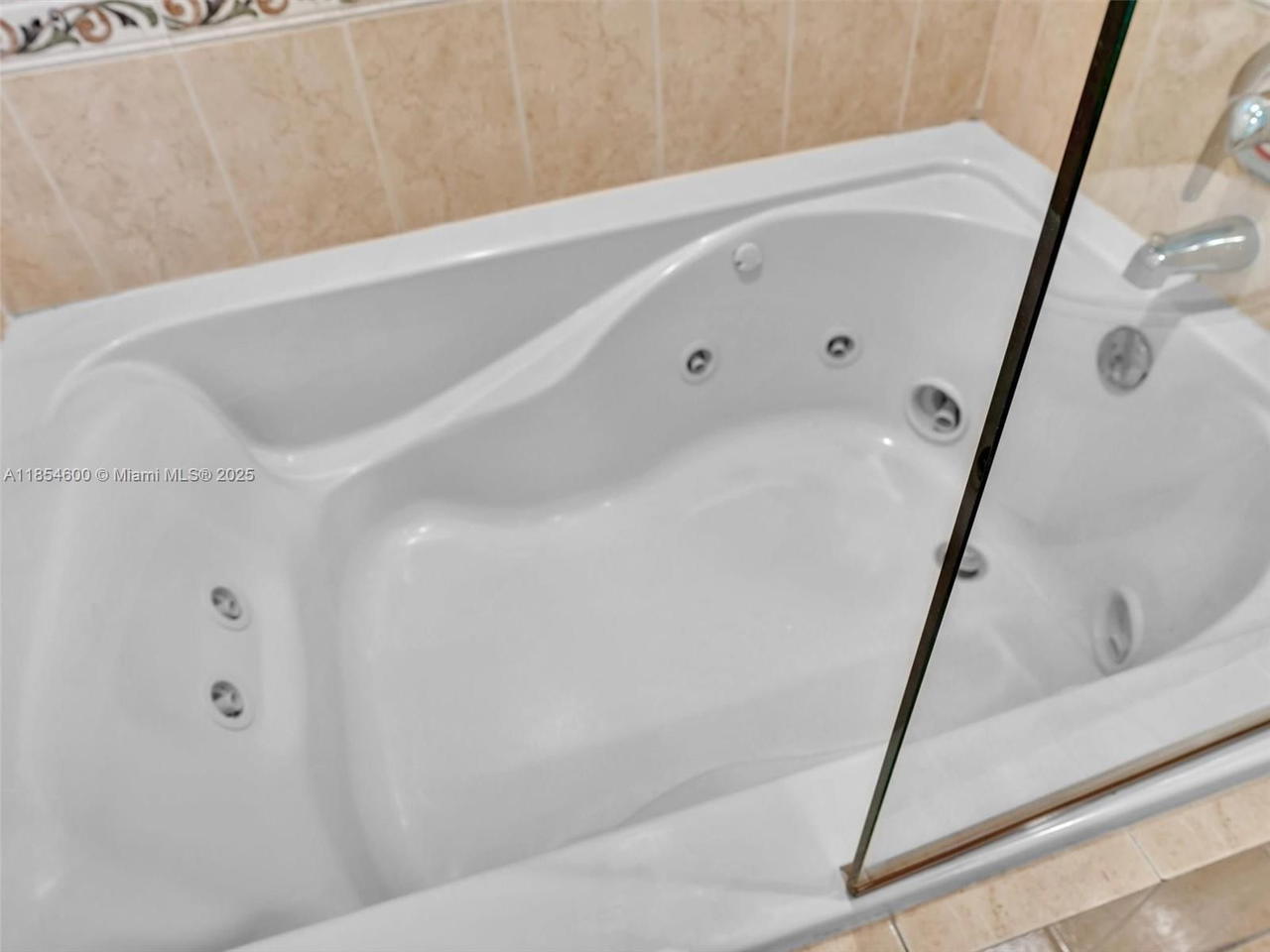 Real estate property located at 3255 184th St #12406, Miami-dade, Village By The Bay Condo, Aventura, FL