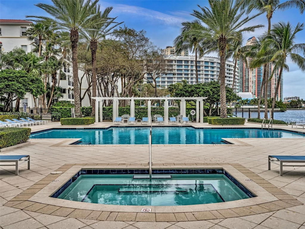 Real estate property located at 3255 184th St #12406, Miami-dade, Village By The Bay Condo, Aventura, FL