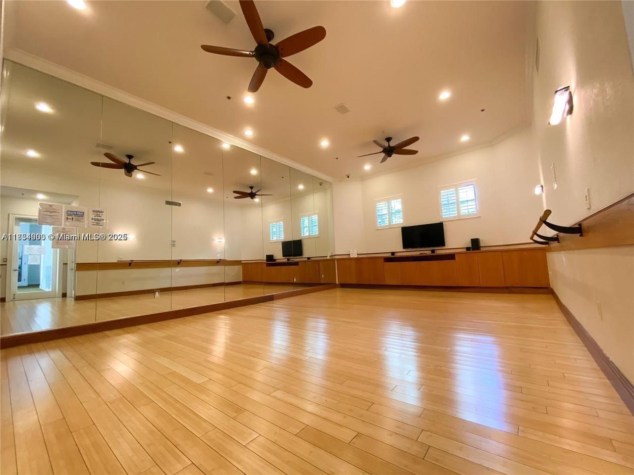 Real estate property located at 3255 184th St #12406, Miami-dade, Village By The Bay Condo, Aventura, FL