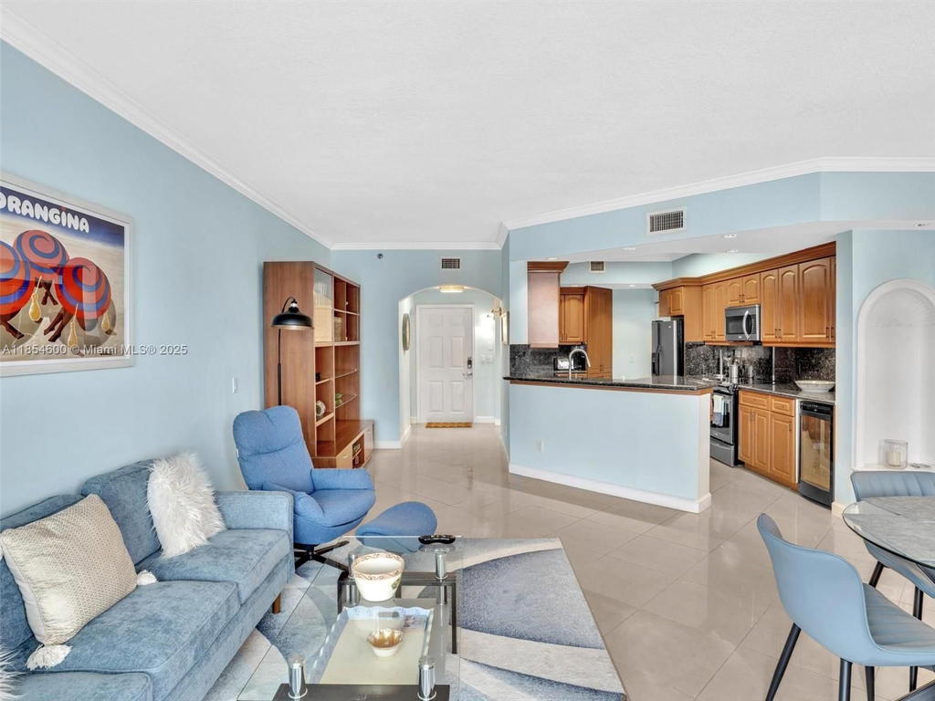 Real estate property located at 3255 184th St #12406, Miami-dade, Village By The Bay Condo, Aventura, FL