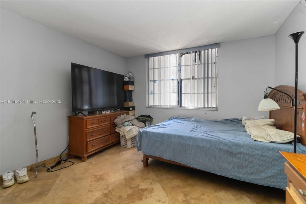 Real estate property located at 4140 79th Ave #1B, Miami-dade, Doral Gardens Condo, Doral, FL
