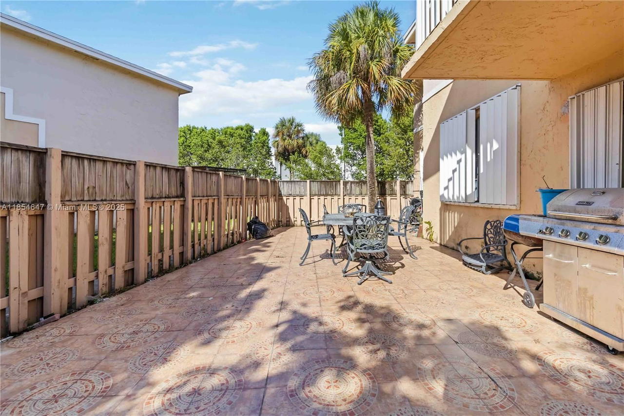 Real estate property located at 4140 79th Ave #1B, Miami-dade, Doral Gardens Condo, Doral, FL