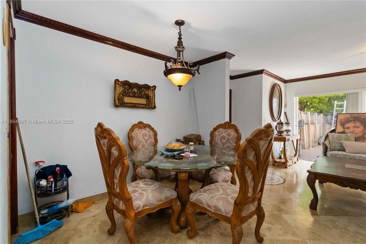 Real estate property located at 4140 79th Ave #1B, Miami-dade, Doral Gardens Condo, Doral, FL