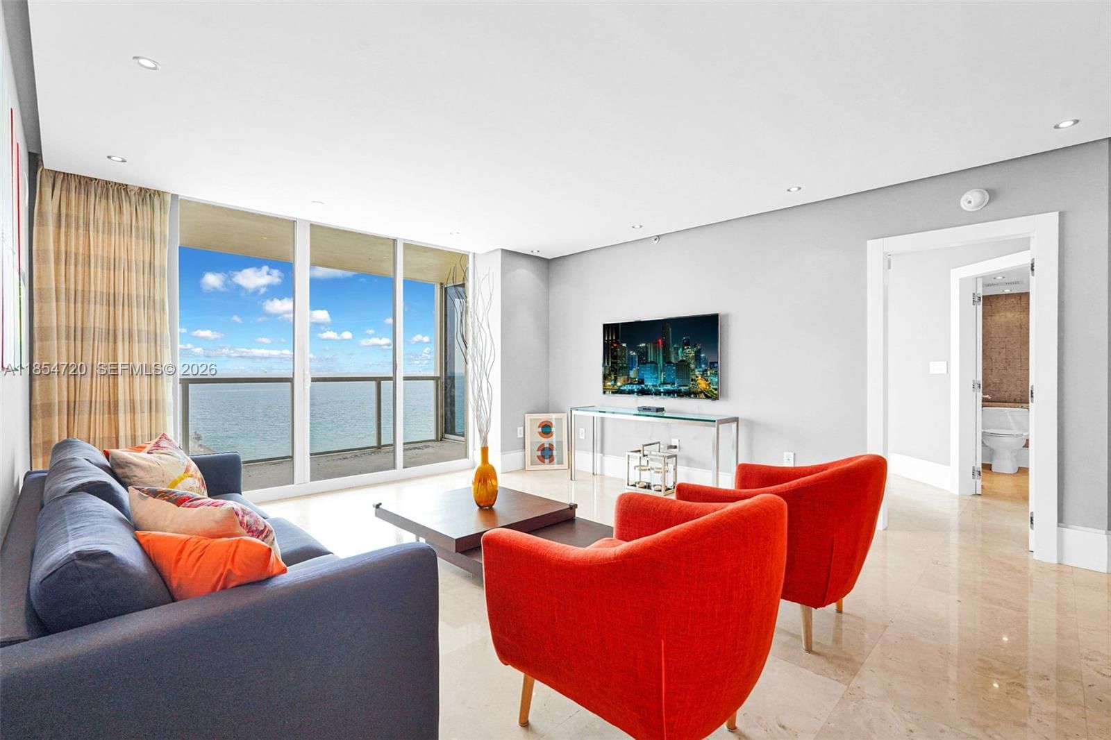 Real estate property located at 16699 Collins Ave #1103, Miami-dade, La Perla Condo, Sunny Isles Beach, FL