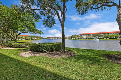 Real estate property located at 12901 15th Ct #105V, Broward, Ivanhoe East At Century V, Pembroke Pines, FL