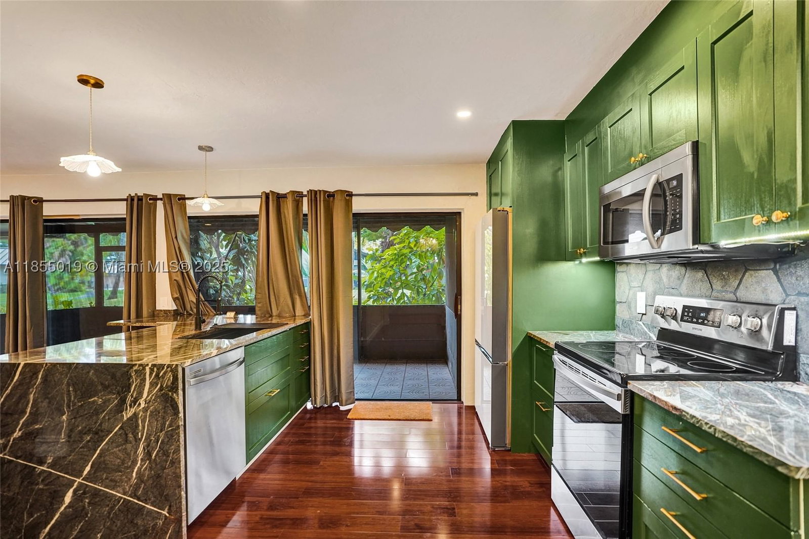 Real estate property located at 3621 Lime Hill Rd #202, Broward, Hills Of Inverrary Tract, Lauderhill, FL