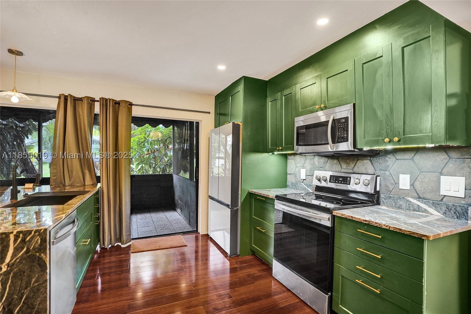 Real estate property located at 3621 Lime Hill Rd #202, Broward, Hills Of Inverrary Tract, Lauderhill, FL