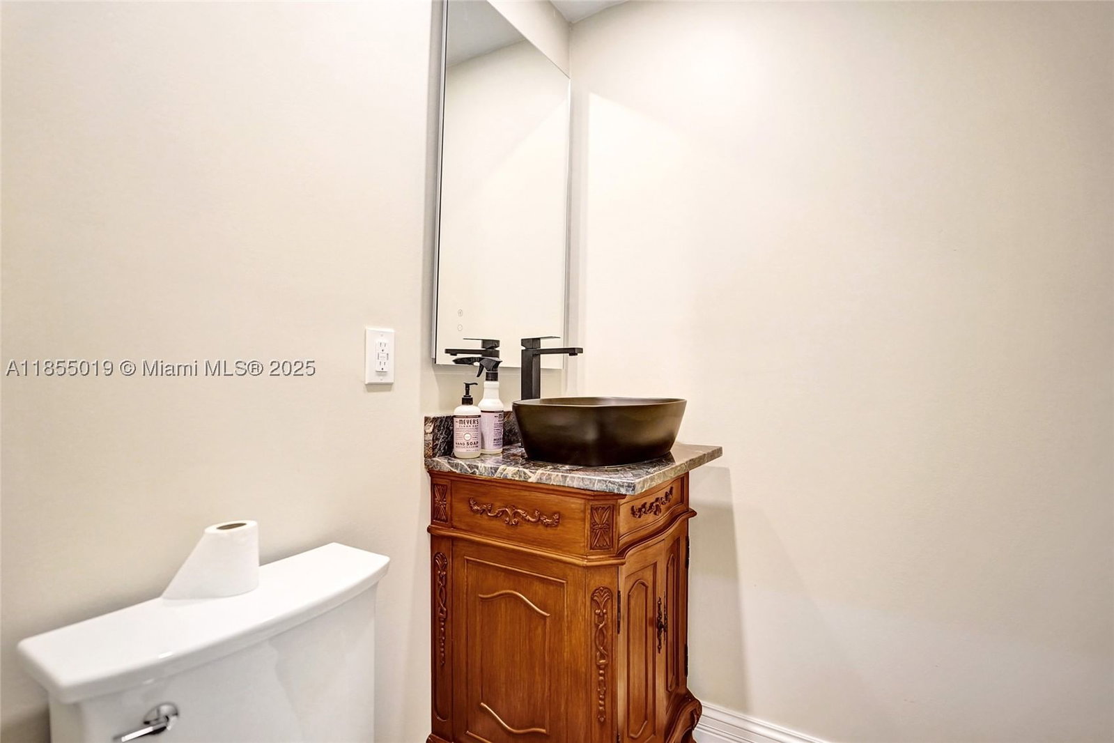 Real estate property located at 3621 Lime Hill Rd #202, Broward, Hills Of Inverrary Tract, Lauderhill, FL