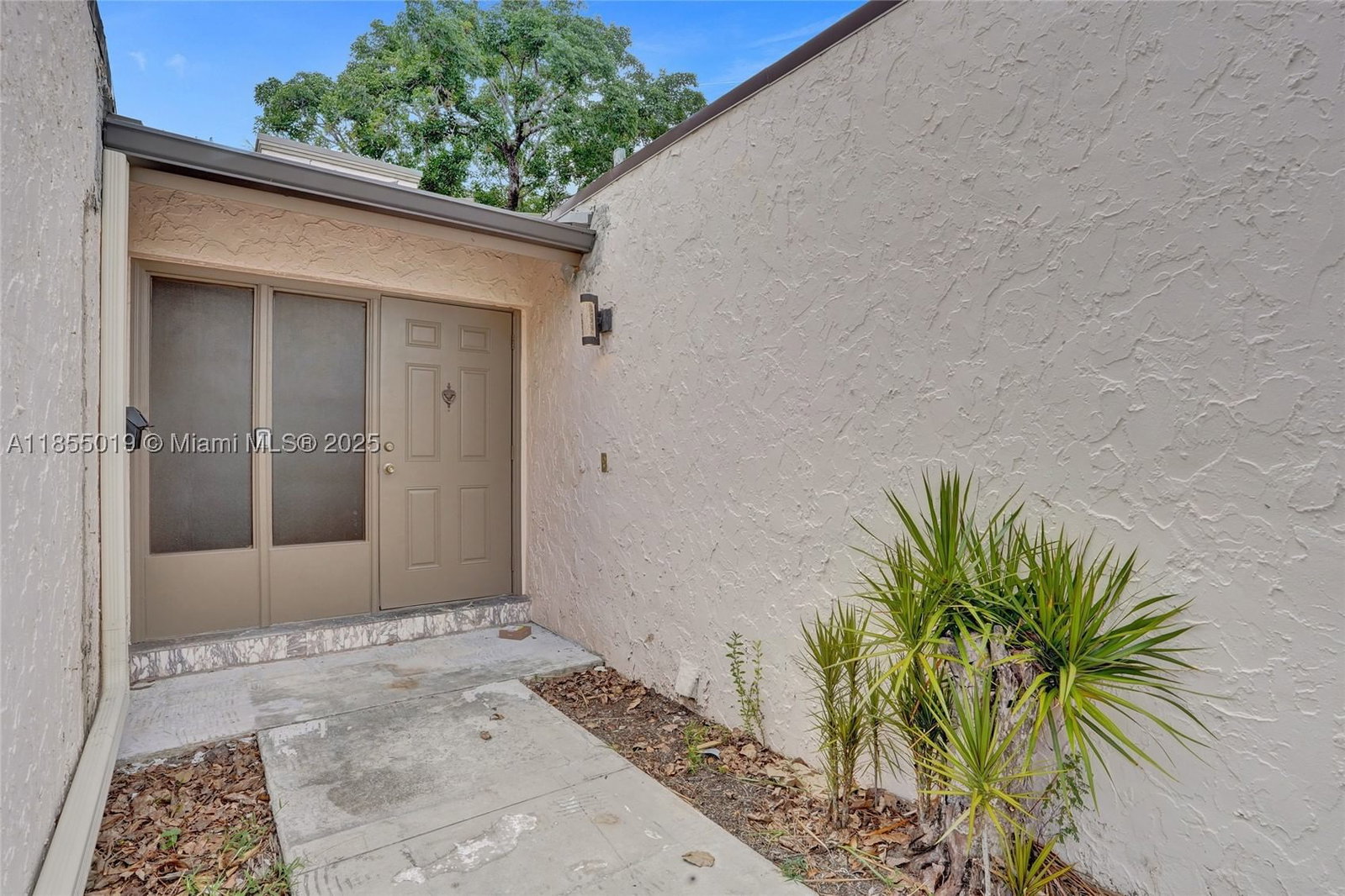 Real estate property located at 3621 Lime Hill Rd #202, Broward, Hills Of Inverrary Tract, Lauderhill, FL