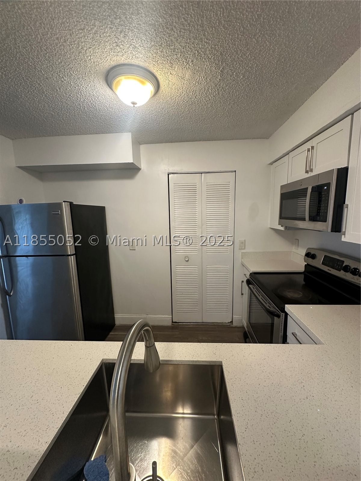 Real estate property located at 1245 46th Ave #1202, Broward, Royal Poinciana Condo, Pompano Beach, FL