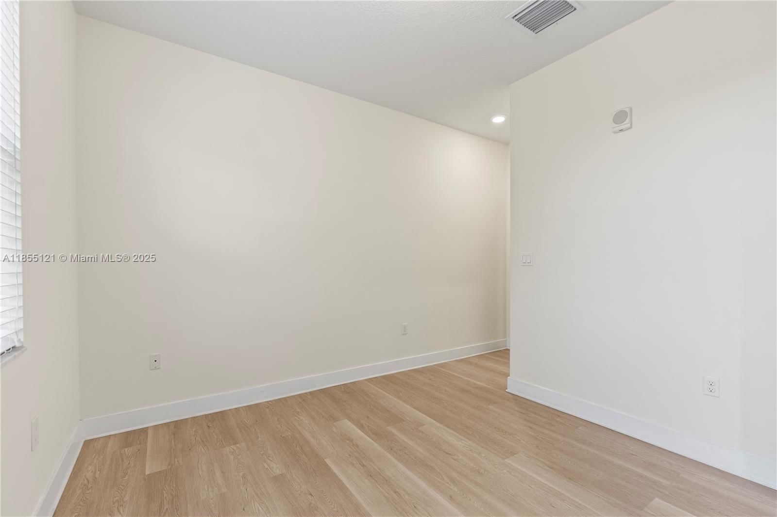 Real estate property located at 7831 104th Ave #22, Miami-dade, Apex At Park Central Cond, Doral, FL