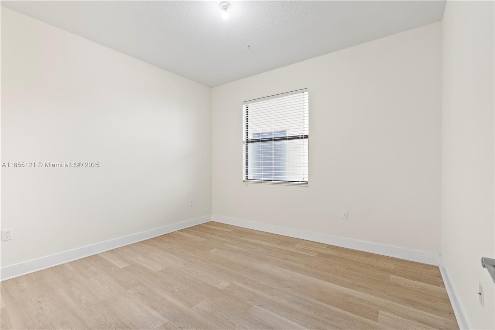 Real estate property located at 7831 104th Ave #22, Miami-dade, Apex At Park Central Cond, Doral, FL