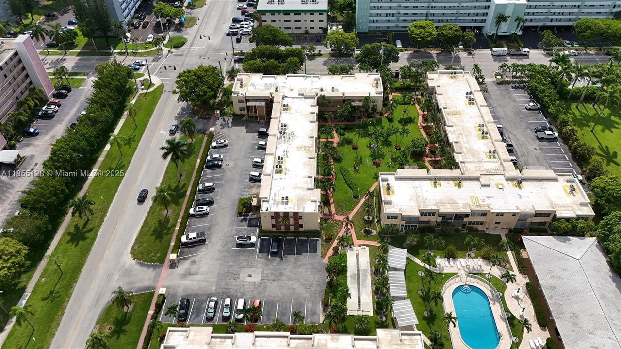 Real estate property located at 1350 Atlantic Shores Blvd #309, Broward, Irvington Gardens Condo, Hallandale Beach, FL