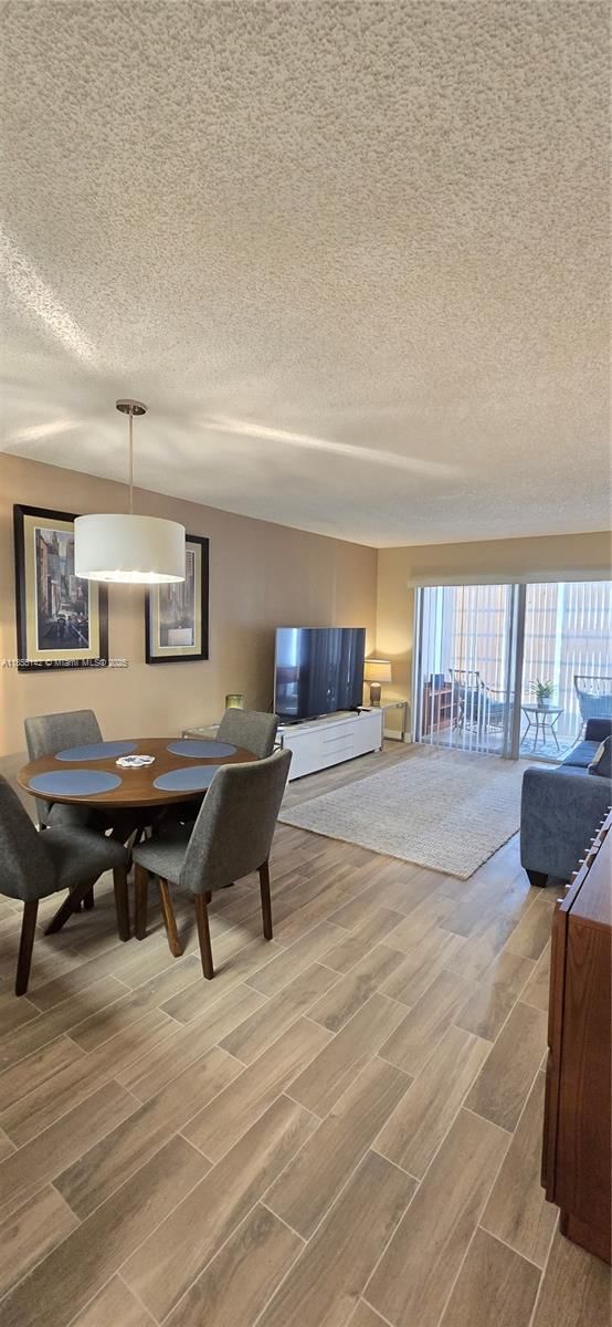 Real estate property located at 9480 Sunrise Lakes Blvd #306, Broward, Sunrise Lakes 133 Condo, Sunrise, FL