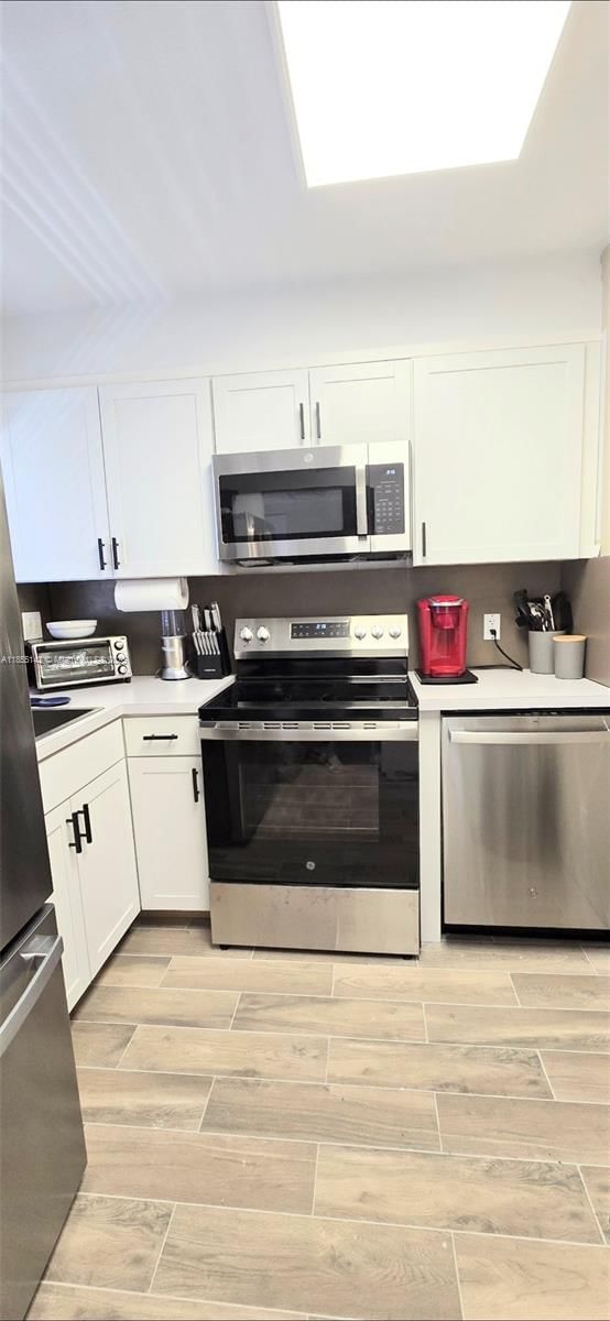 Real estate property located at 9480 Sunrise Lakes Blvd #306, Broward, Sunrise Lakes 133 Condo, Sunrise, FL
