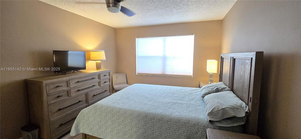Real estate property located at 9480 Sunrise Lakes Blvd #306, Broward, Sunrise Lakes 133 Condo, Sunrise, FL