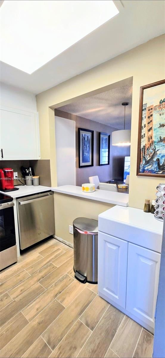Real estate property located at 9480 Sunrise Lakes Blvd #306, Broward, Sunrise Lakes 133 Condo, Sunrise, FL