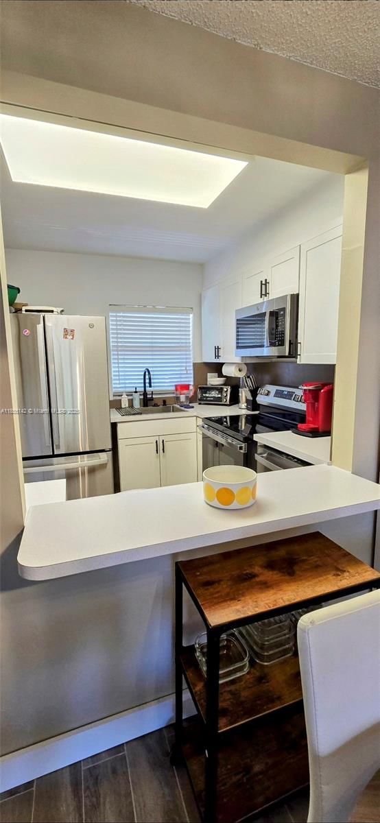 Real estate property located at 9480 Sunrise Lakes Blvd #306, Broward, Sunrise Lakes 133 Condo, Sunrise, FL