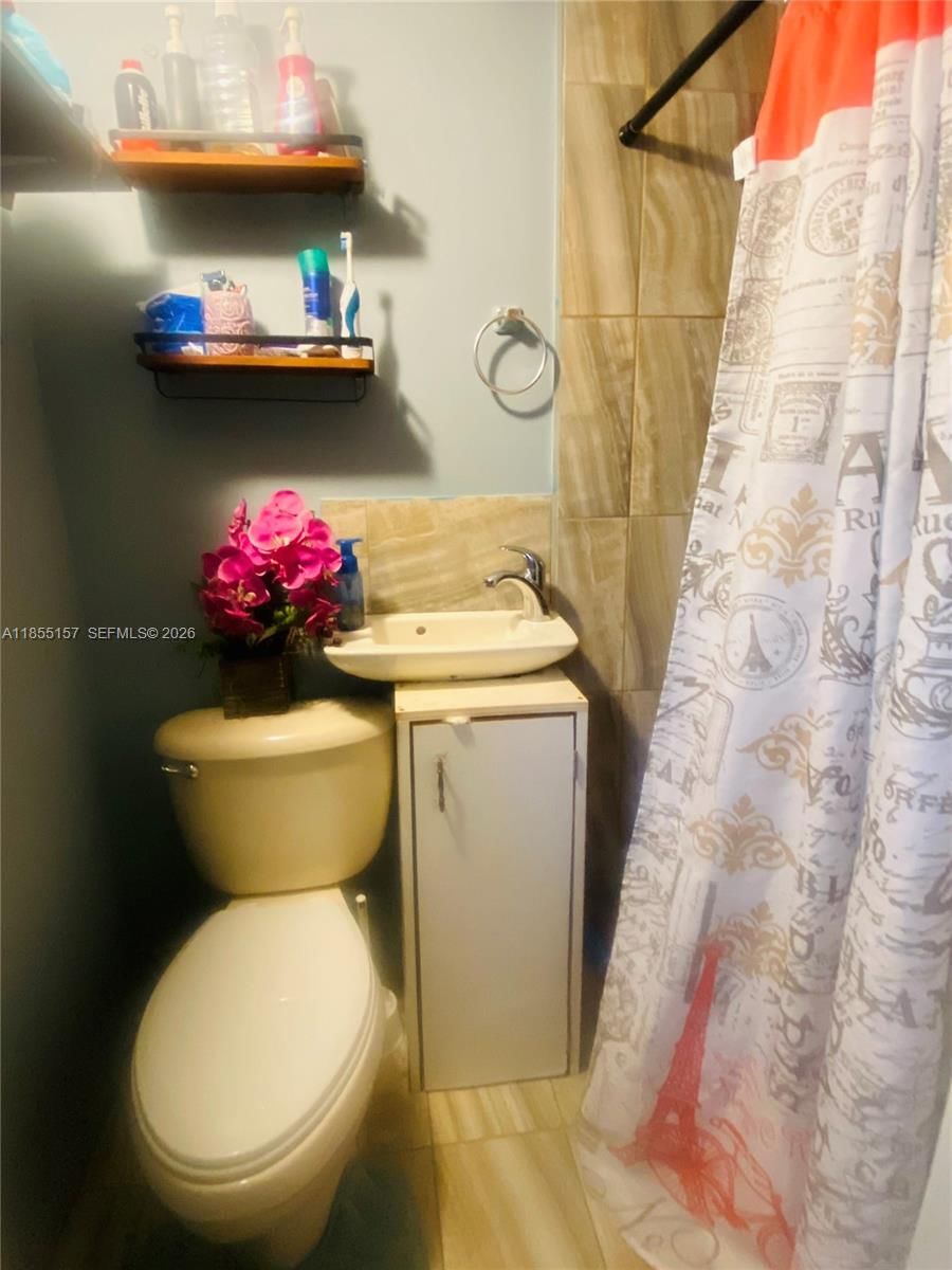 Real estate property located at 8355 32nd Ave, Miami-dade, Anderson Heights, Miami, FL