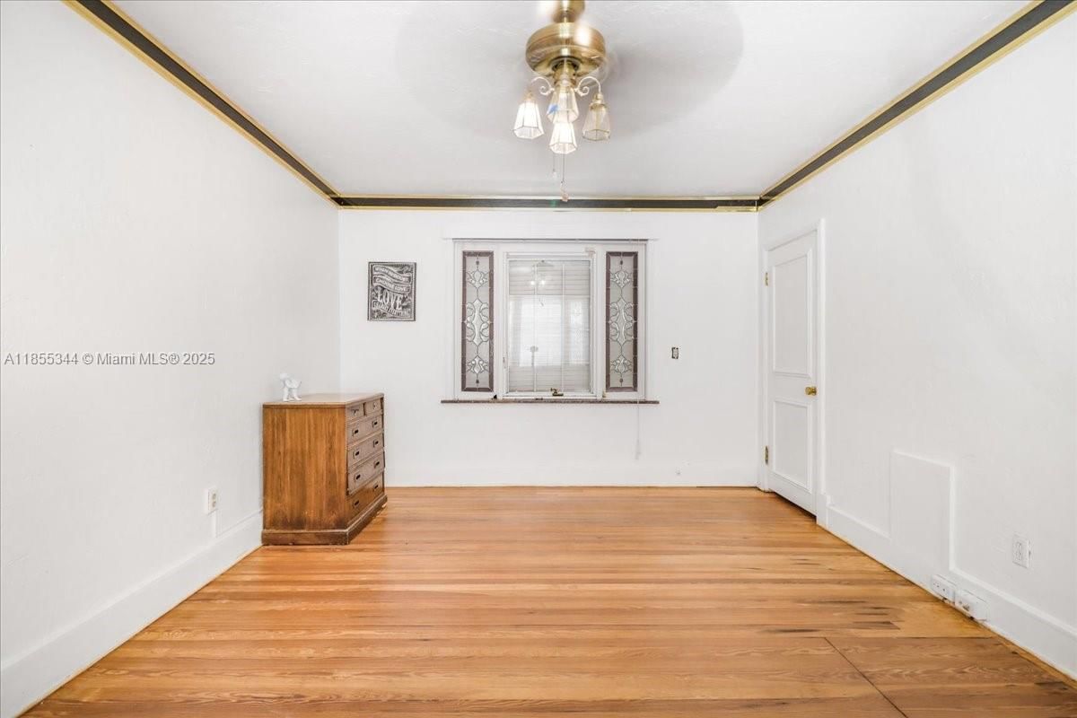 Real estate property located at 5900 5th Ave, Miami-dade, Bayshore Amd, Miami, FL