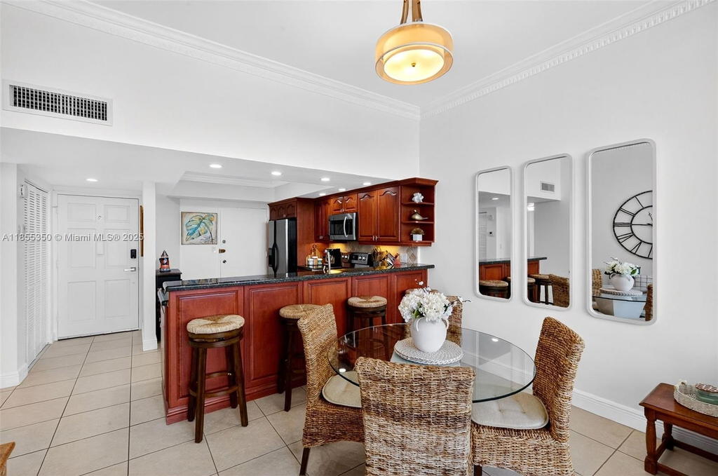 Real estate property located at 1351 Miami Gardens Dr #1712E, Miami-dade, Buckley Towers Condo - Ea, Miami, FL
