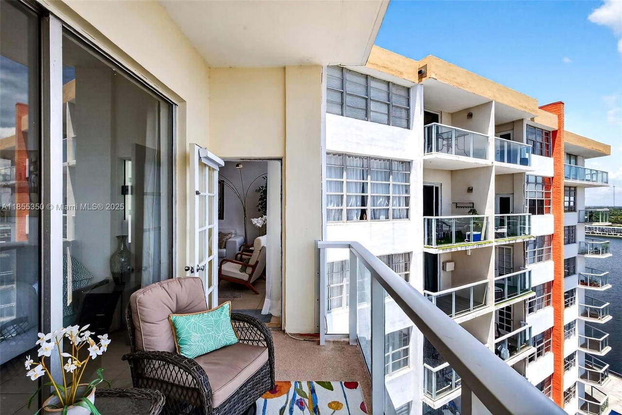 Real estate property located at 1351 Miami Gardens Dr #1712E, Miami-dade, Buckley Towers Condo - Ea, Miami, FL