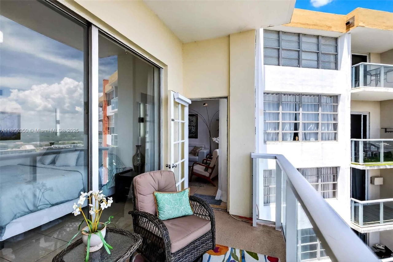 Real estate property located at 1351 Miami Gardens Dr #1712E, Miami-dade, Buckley Towers Condo - Ea, Miami, FL