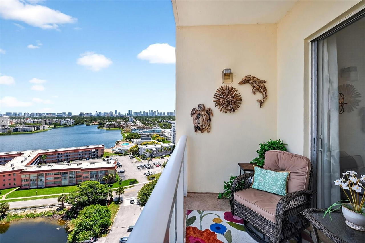 Real estate property located at 1351 Miami Gardens Dr #1712E, Miami-dade, Buckley Towers Condo - Ea, Miami, FL