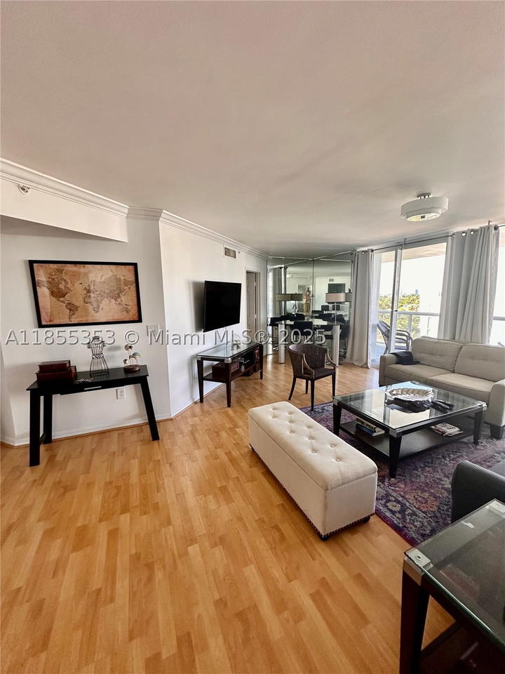 Real estate property located at 6301 Collins Ave #806, Miami-dade, La Gorce Palace Condo, Miami Beach, FL