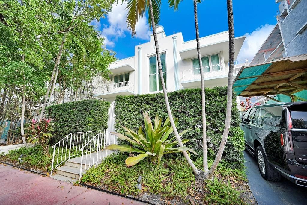Real estate property located at 1751 James Ave #102, Miami-dade, Atlantis Condo, Miami Beach, FL