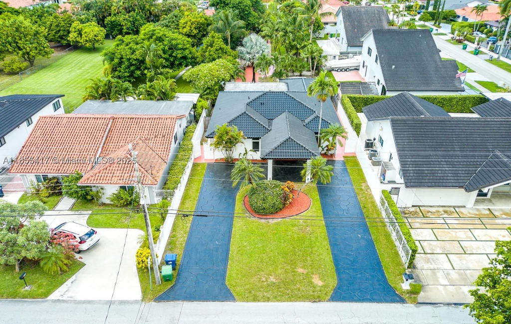 Real estate property located at 2810 114th Ave, Miami-dade, Coral Way Estates, Miami, FL