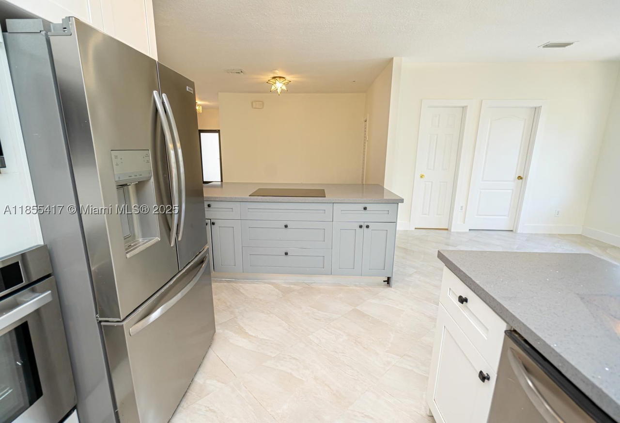 Real estate property located at 2810 114th Ave, Miami-dade, Coral Way Estates, Miami, FL