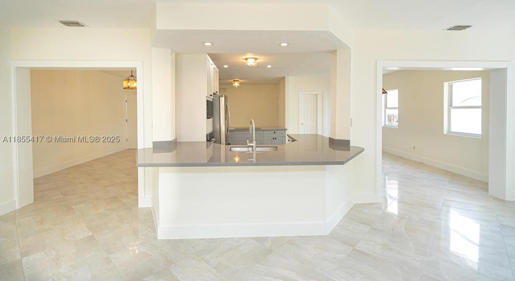 Real estate property located at 2810 114th Ave, Miami-dade, Coral Way Estates, Miami, FL