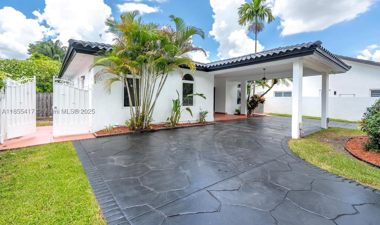 Real estate property located at 2810 114th Ave, Miami-dade, Coral Way Estates, Miami, FL