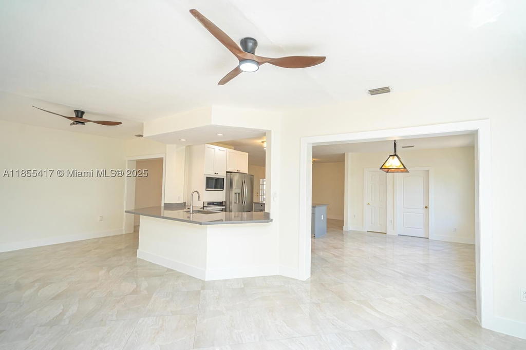 Real estate property located at 2810 114th Ave, Miami-dade, Coral Way Estates, Miami, FL