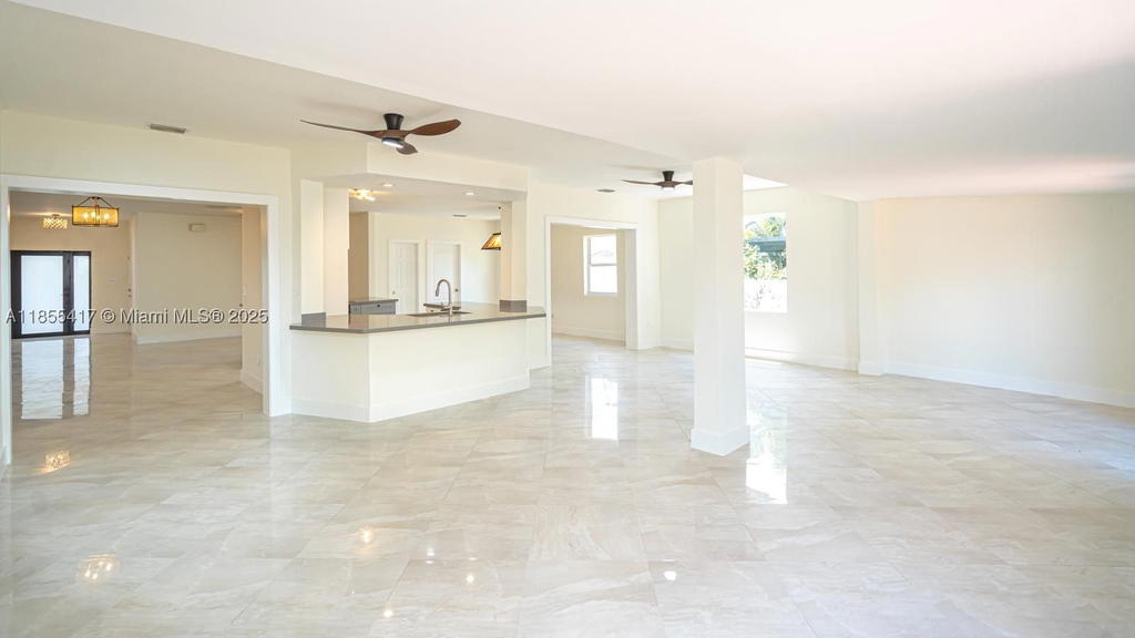 Real estate property located at 2810 114th Ave, Miami-dade, Coral Way Estates, Miami, FL