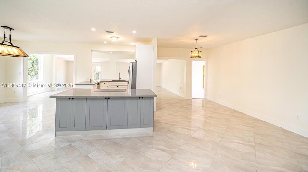 Real estate property located at 2810 114th Ave, Miami-dade, Coral Way Estates, Miami, FL