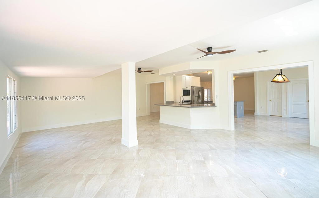 Real estate property located at 2810 114th Ave, Miami-dade, Coral Way Estates, Miami, FL