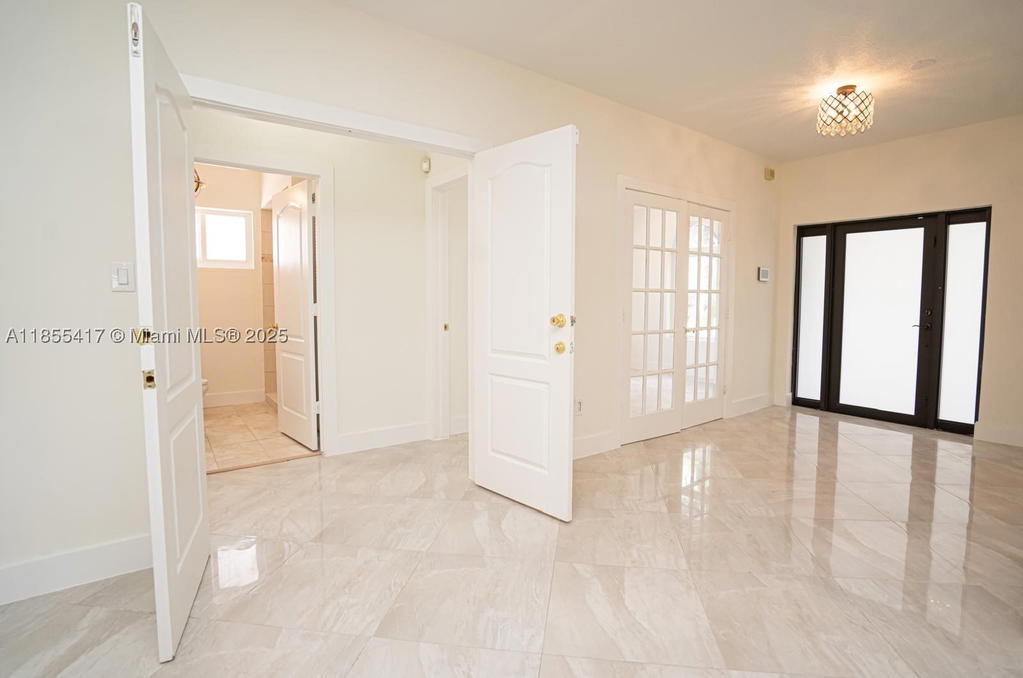 Real estate property located at 2810 114th Ave, Miami-dade, Coral Way Estates, Miami, FL