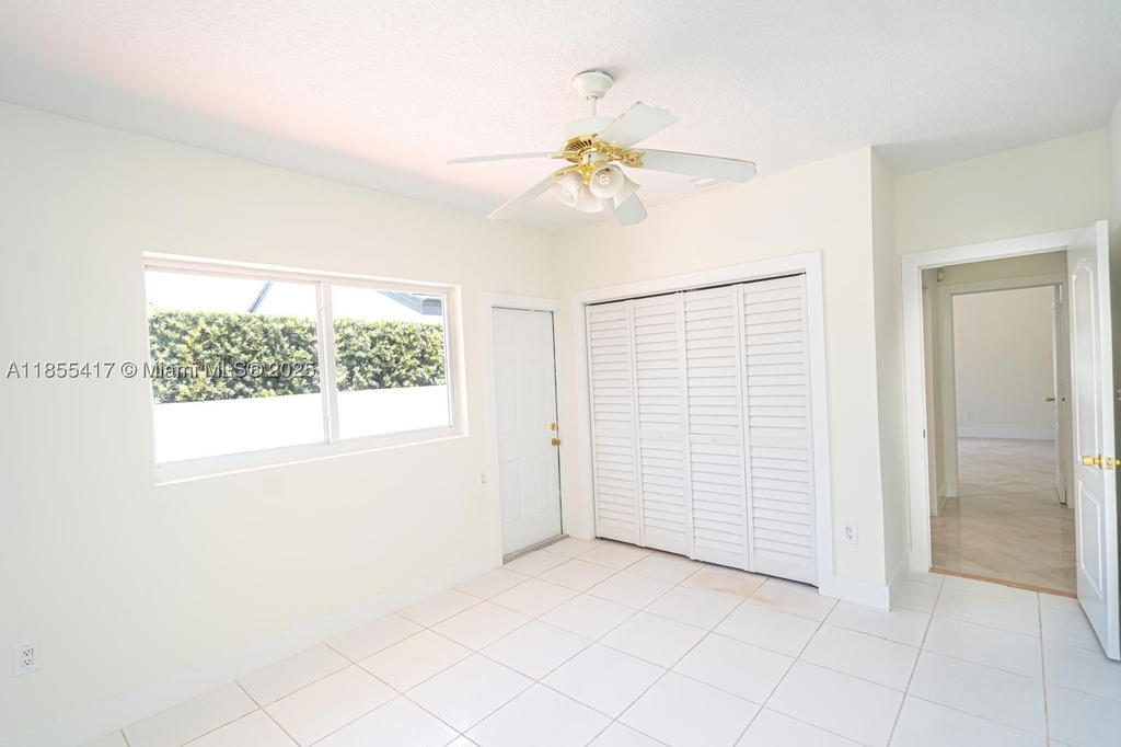 Real estate property located at 2810 114th Ave, Miami-dade, Coral Way Estates, Miami, FL